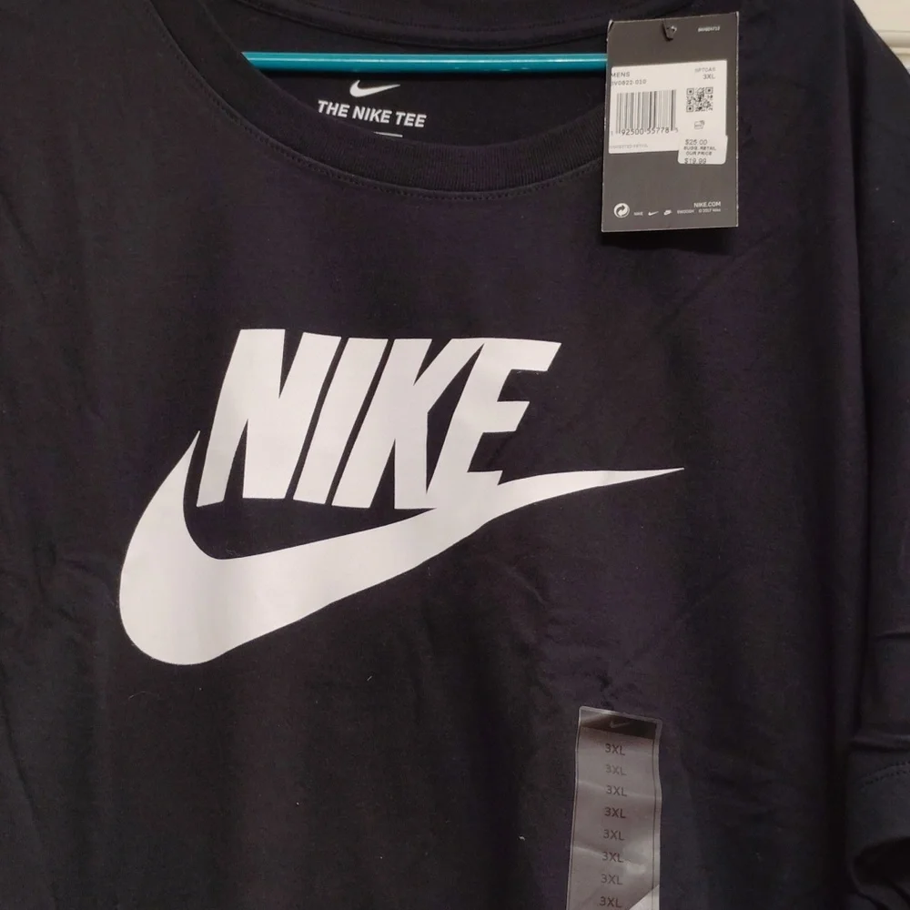 Nike Men's 3 Xlarge Black with White Swoosh - Picture 2 of 4